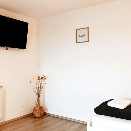 Exklusive Fuer Monteure In Apartment *
